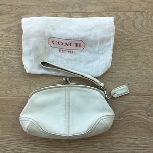 Coach White Leather Wristlet / Clutch Kiss Clasp